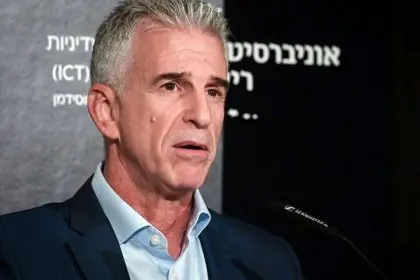 Mossad Chief Calls for Israeli Army Withdrawal from Two Fronts