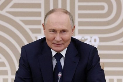 Putin says Russia is ready to help reach a compromise solution between Israel and Iran