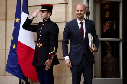 Arrest of Two French Security Officers in Israel