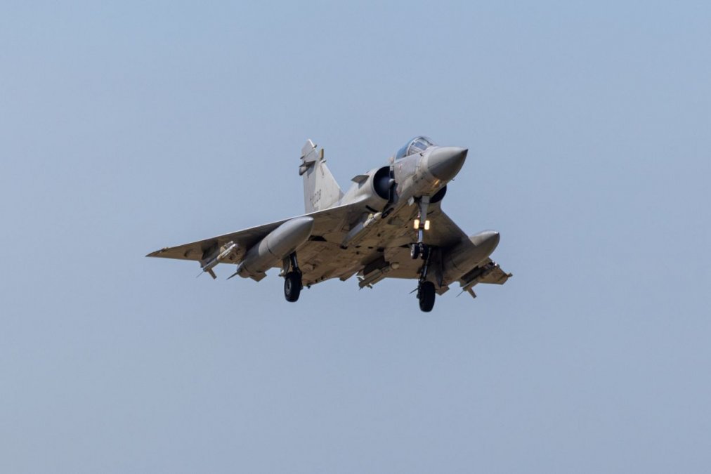 First Batch of French Fighter Jets Arrives in Ukraine