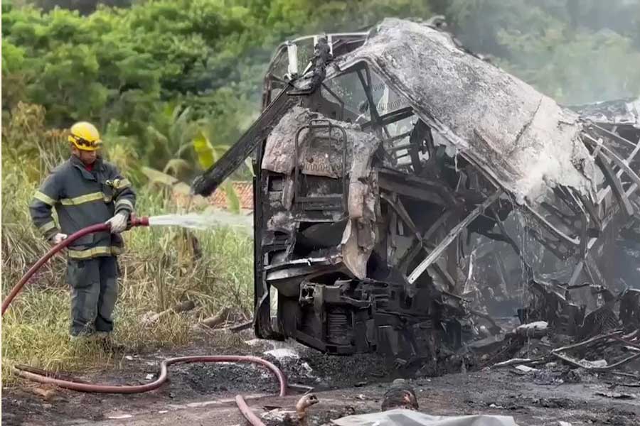 Fatal Collision of Student Bus with Truck in Brazil