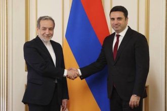 Araqchi Met with the Speaker of the National Assembly of Armenia