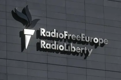 US Court Tells USAGM to Halt Actions to Shut Down Radio Free Europe