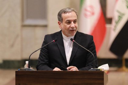 Araqchi Expresses Readiness to Reduce Tensions Between Iran and Three European Countries