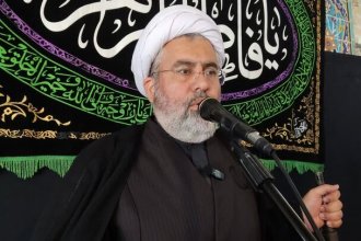 Khoshghesteh, the Imam of Mahyabad, says it is necessary for everyone to be grateful for the existence of the Islamic Republic