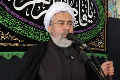 Khoshghesteh, the Imam of Mahyabad, says it is necessary for everyone to be grateful for the existence of the Islamic Republic