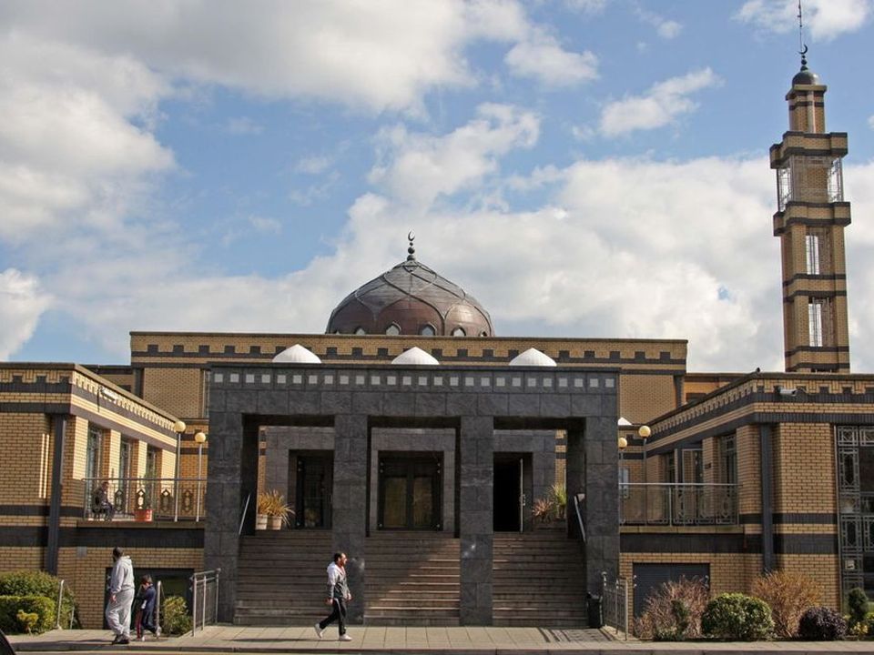 Following Intense Clashes Among Muslims at Ireland's Islamic Center, Police Shut Down the Venue