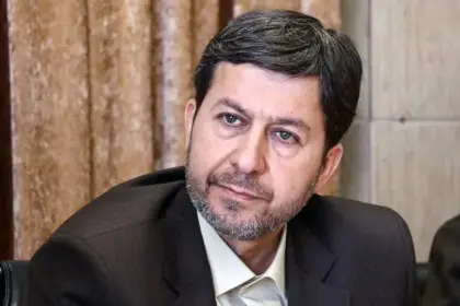 The Necessity of Dismissing the Governor of Isfahan