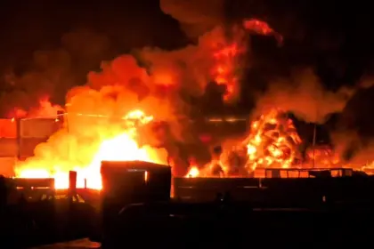 Firefighters of Bandar Rajai to the Minister of Roads: We Don't Have Loaders and Elevators