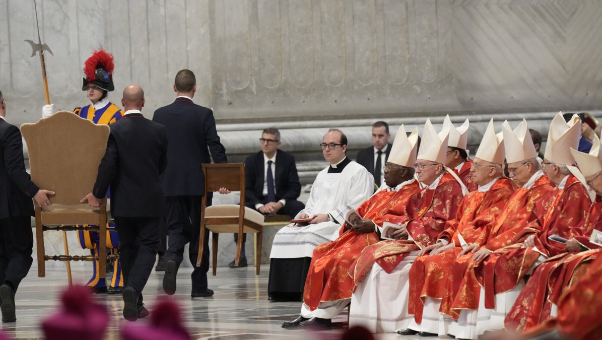 Cardinals Begin Voting to Elect New Pope
