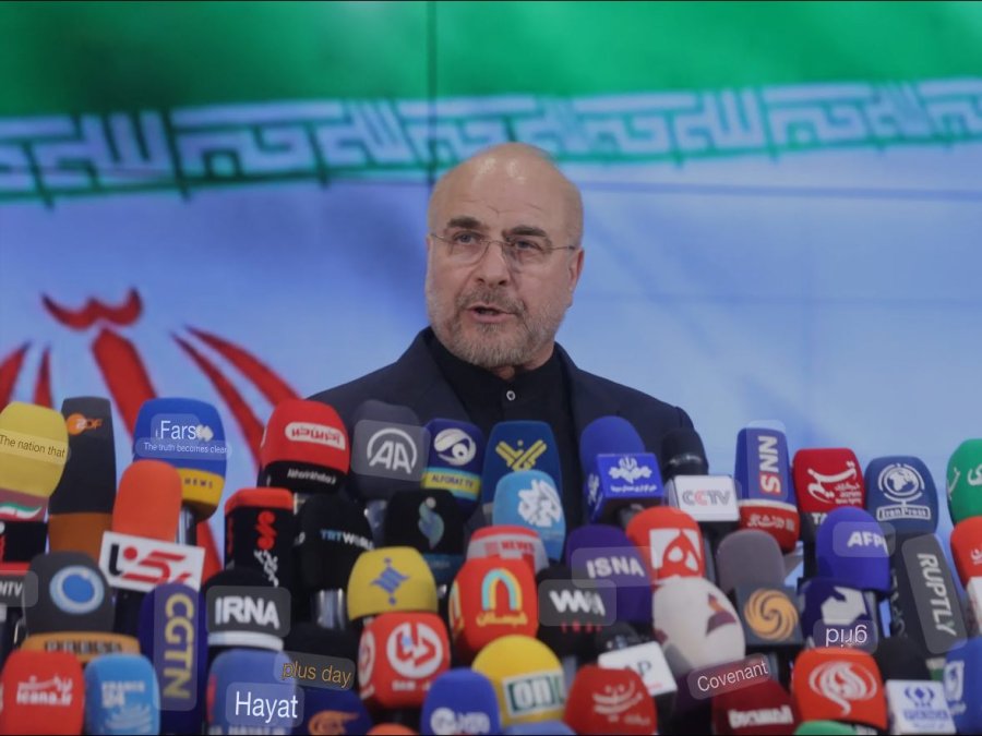 Ghalibaf's Non-Police Remarks on Hijab Among Police Commanders