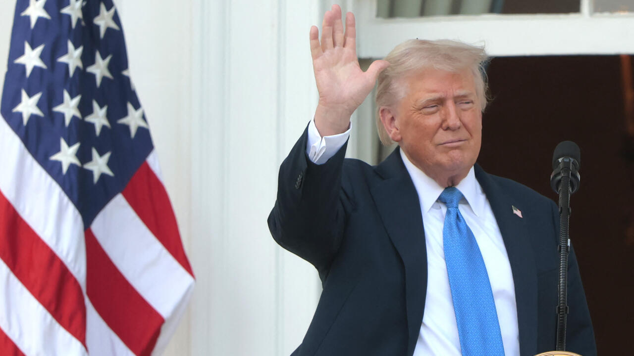 Trump: I Do Not Seek Regime Change in Iran