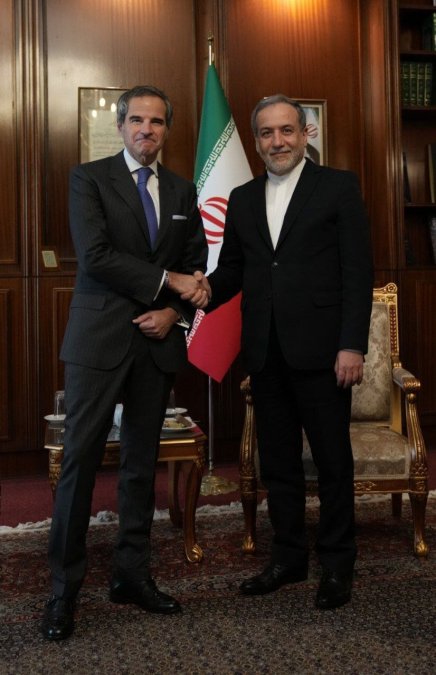 Araghchi: Grossi's insistence on visiting bombed sites is meaningless