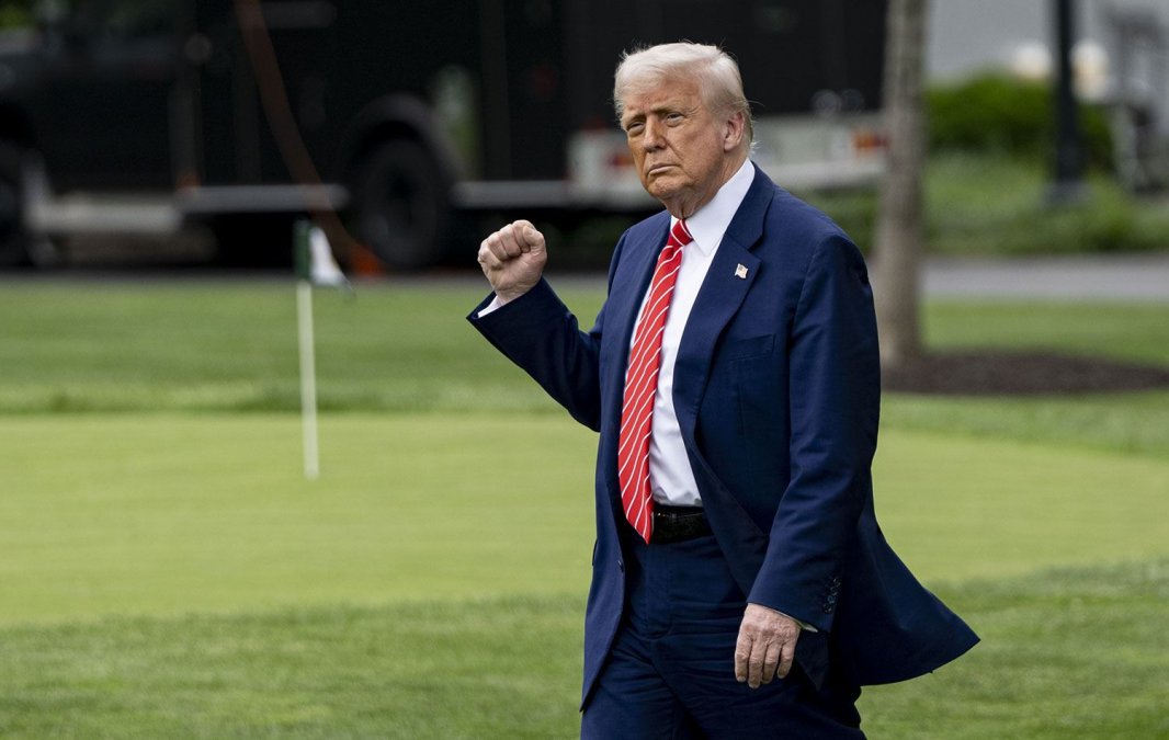 Trump: The Islamic Republic of Iran did not find the opportunity to relocate nuclear materials