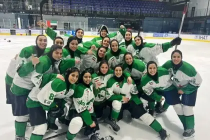 Iranian Women's National Ice Hockey Team Becomes Asia's Runner-up