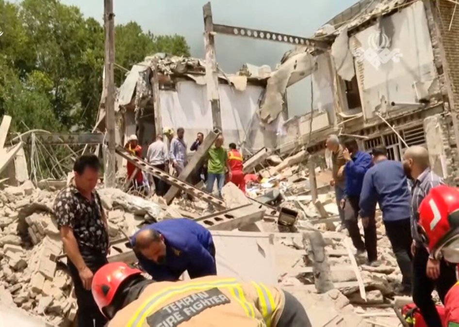 Washington Post: At least 17 buildings damaged in Israeli attack on Iran's Evin compound