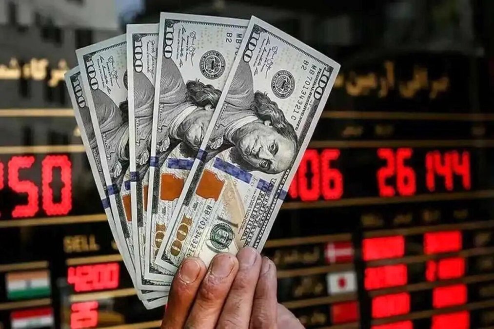 Dollar Price Surpassed 99,000 Tomans