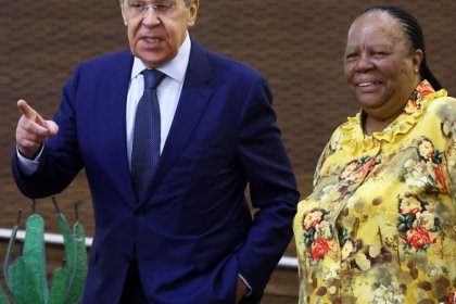 Lavrov: Moscow Seeks to Mend Relations, Not Confront Nations
