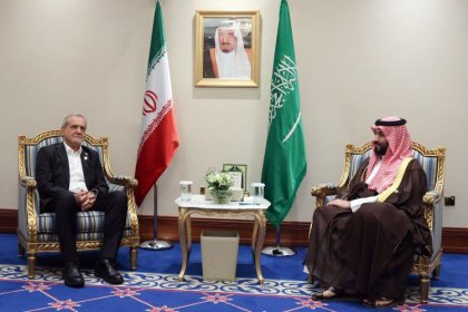 Meeting of Masoud Pezeshkian with Mohammed bin Salman on the sidelines of the Doha Summit