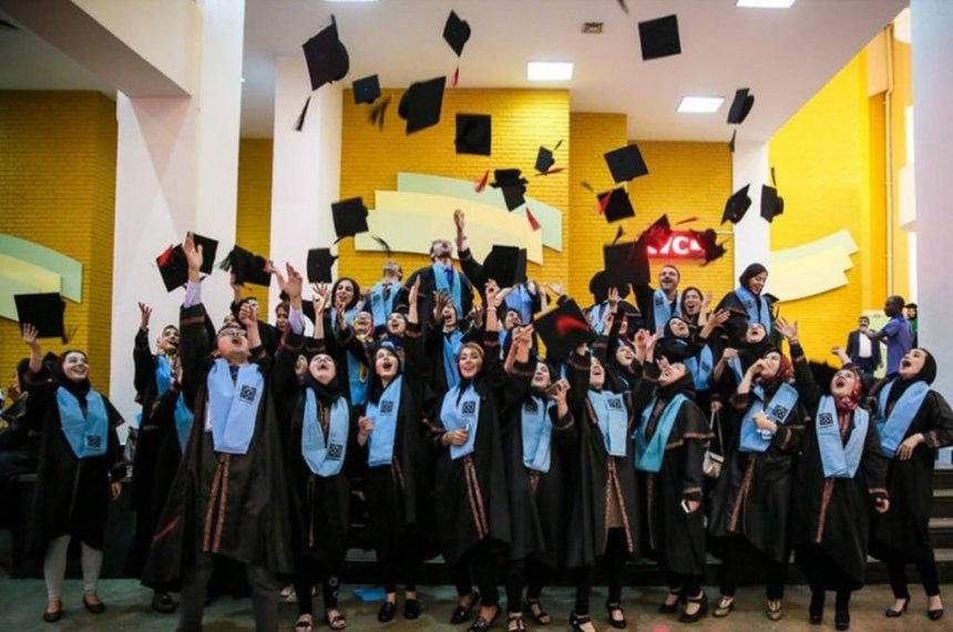 Ministry of Health: Most of the Top 100 Medical Entrance Exam Students Emigrate from Iran