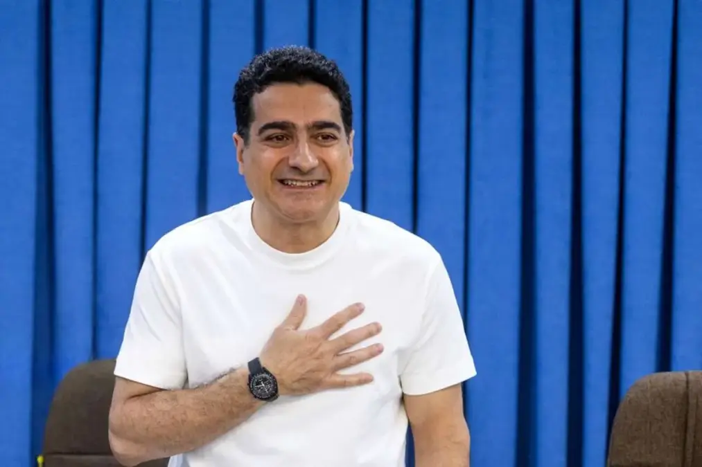 Zakani: Disagreements in the Government Led to the Cancellation of Homayoun Shajarian's Concert
