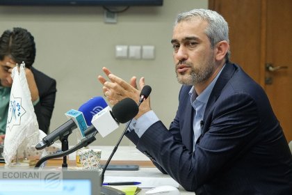 The Minister of Economy: I am not responsible for currency and monetary policies