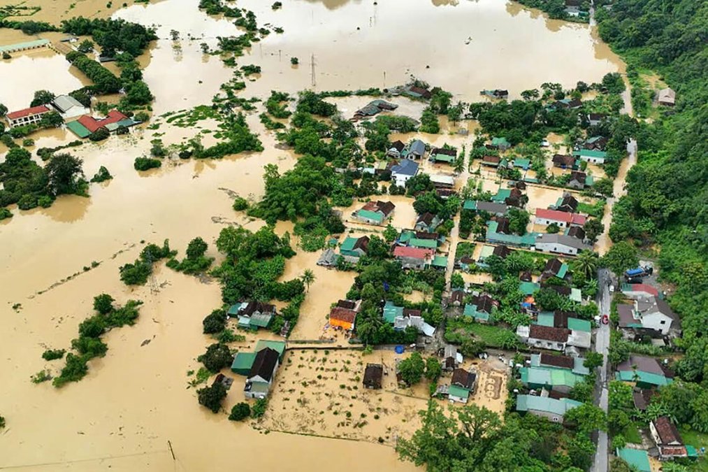 Flood in Vietnam Claims 10 Lives