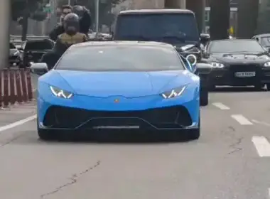 Minister of Labor: Only Four People in Iran Own a Lamborghini