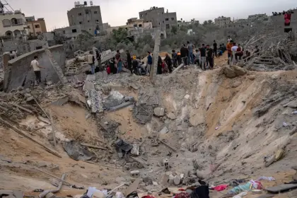 Defusing Unexploded Bombs in Gaza Will Take 30 Years