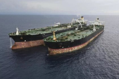 Bloomberg: About 40% of the Oil Stored at Sea Has Sanctioned Origins