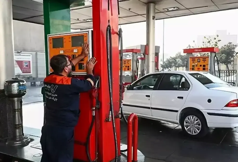 Implementation of Third Gasoline Rate from Mid-December at 5000 Tomans per Liter