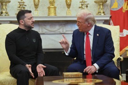 Zelensky at the Table of Trump's Plan: Peace or Surrender