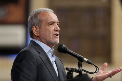 Pezeshkian: Anyone Claiming to Solve the Water Problem Should Take Charge of a Province and Resolve Its Water Issue