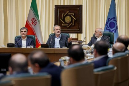 Exclusive News: Irangate - The Struggle Over Farzin's Stay or Departure in the Government Continues