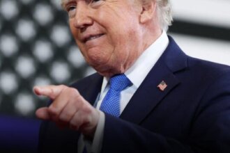 Trump Threatened Oman Over the Strait of Hormuz Dispute