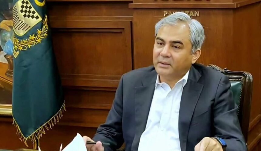 Pakistan's Interior Minister: Returned from Iran with Surprise, We Should Also Move Towards Greater Self-Sufficiency