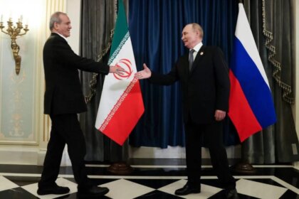Putin and Pezeshkian Emphasized on Accelerating Joint Projects