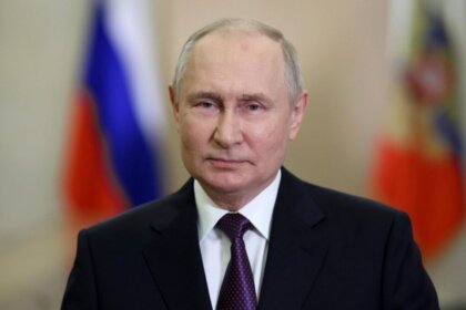 Putin of Russia Stands with Iran to Solve the Middle East Crisis