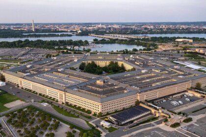 Pentagon Signed a Contract with Raytheon to Supply Interceptor Missiles