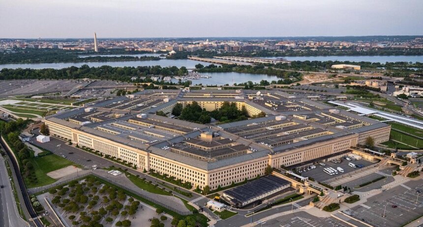 Pentagon Signed a Contract with Raytheon to Supply Interceptor Missiles