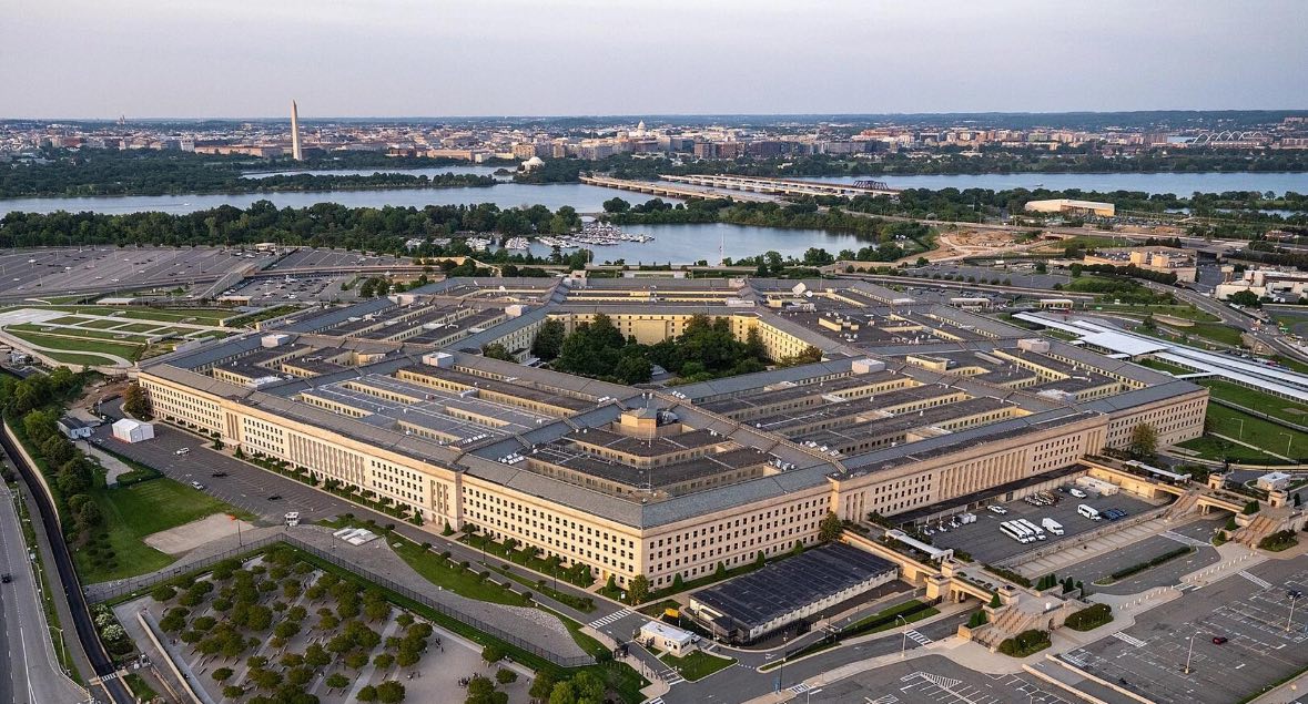 Pentagon Signed a Contract with Raytheon to Supply Interceptor Missiles