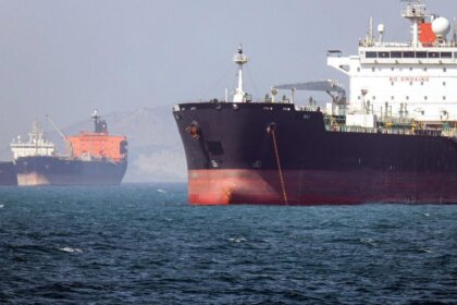 IRGC: Ships that turn off their navigation systems will be considered hostile