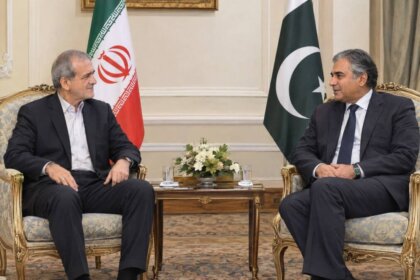 Pezeshkian: America Must Lift Pressures and Sanctions Before Negotiations