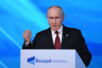 Putin: Trade between Iran and Russia grew by 104%
